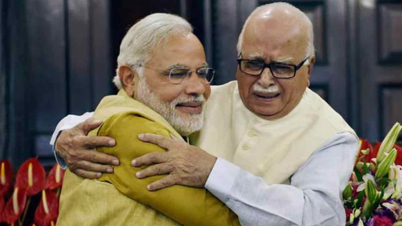 LK Advani Birthday: రాజకీయ కురు వృద్ధుడు అద్వానీ జన్మదినం.. శుభాకాంక్షలు తెలిపిన ప్రధాని మోడీ..