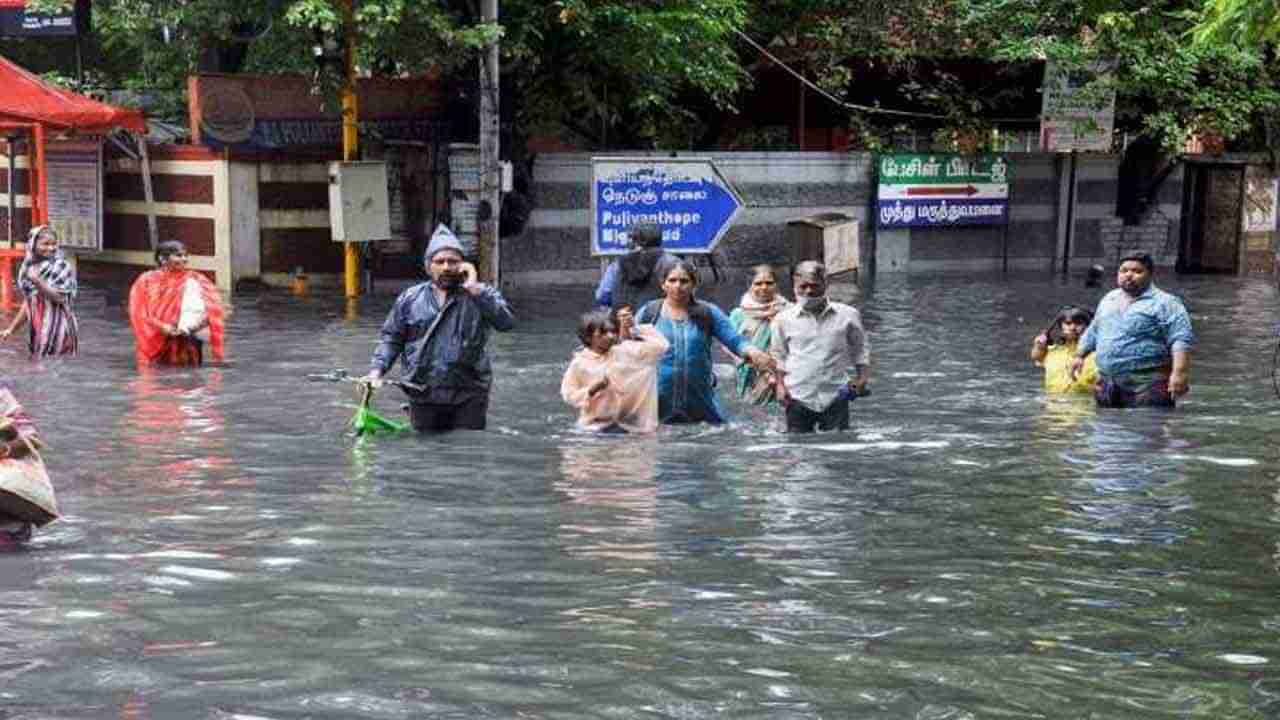 Heavy Rains - IMD: తమిళనాడుకు మళ్లీ రెయిన్ వార్నింగ్.. చెన్నై, నెల్లూరులో అతి భారీ వర్షాలు..