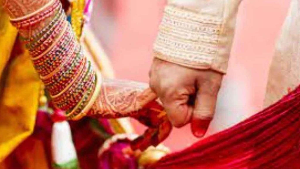 Viral News: ఘనంగా పెళ్లి బారాత్ జరుగుతోంది.. సడెన్గా వచ్చిన మాజీ ప్రియురాలు ఊహించని ట్విస్ట్ ఇచ్చింది.. Viral News: ఘనంగా పెళ్లి బారాత్ జరుగుతోంది.. సడెన్గా వచ్చిన మాజీ ప్రియురాలు ఊహించని ట్విస్ట్ ఇచ్చింది..