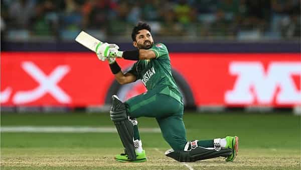 T20 World Cup 2021: పాకిస్తాన్ ఆటగాడి ఆస్పత్రి స్టోరీ.. 20 నిమిషాలు ఆలస్యమైతే ప్రాణాలు గాల్లో కలిసేవి..
