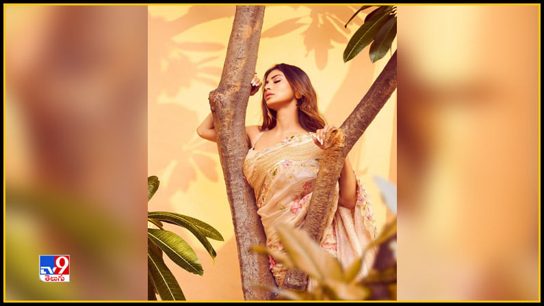 Mouni Roy New Photos. Credit by:Mouni Roy/Instagram