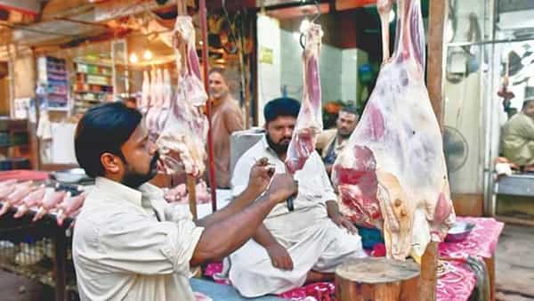 మటన్ కొనుగోలు చేస్తున్నారా.? అయితే మీకో షాకింగ్ న్యూస్.! ఈ విషయాలను తెలుసుకోండి..