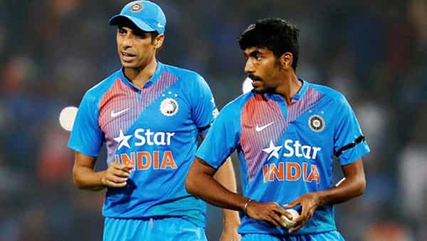 Ashish Nehra: ఫాస్ట్ బౌలర్ కెప్టెన్గా ఉండరాదని రూల్ బుక్లో ఎక్కడా రాయలేదు.. ఆశిశ్ నెహ్రా..