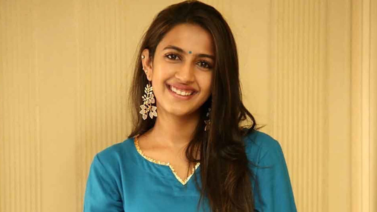 Niharika Konidela ప్రతి క్యారెక్టర్ ను ఆచితూచి ఎంపిక చేశాం.. 'ఒక చిన్న