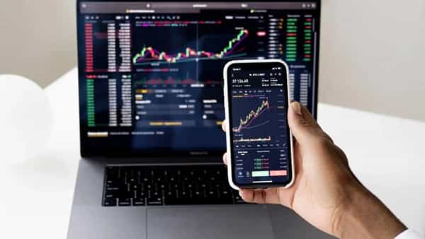 Online deposits scams: ఆన్లైన్ ట్రేడింగ్ చేస్తున్నారా.. అయితే ఒకసారి ఇది చదవండి..