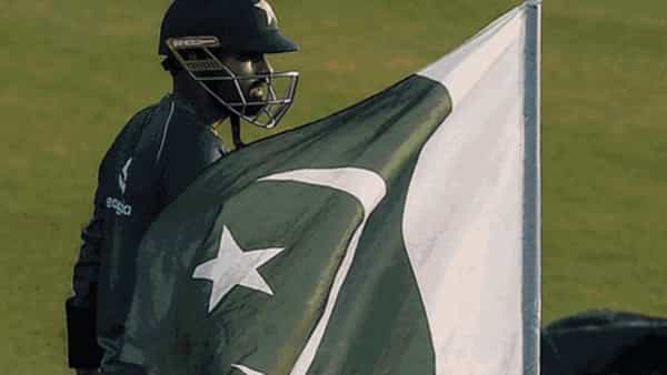 Pakistan Cricket Team: వివాదంలో పాకిస్తాన్ ఆటగాళ్లు.. సిరీస్ను రద్దు చేయాలంటోన్న బంగ్లా అభిమానులు.. అసలేం జరిగిందంటే?