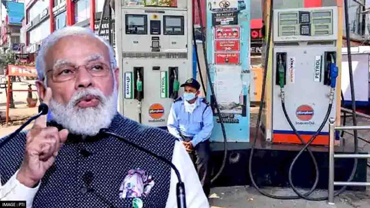 Petrol Rate: పెట్రోల్, డీజిల్ ధరల తగ్గింపులో కేంద్రం బాటలో రాష్ట్రాలు.. వ్యాట్ తగ్గిస్తే ప్రజలకు మరింత ఊరట!