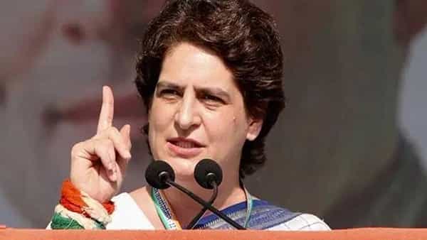 Priyanka Gandhi: యూపీ ఎన్నికల్లో ఒంటరిగానే బరిలోకి దిగుతాం.. మాకు ఆ సత్తా ఉంది.. స్పష్టం చేసిన ప్రియాంక..