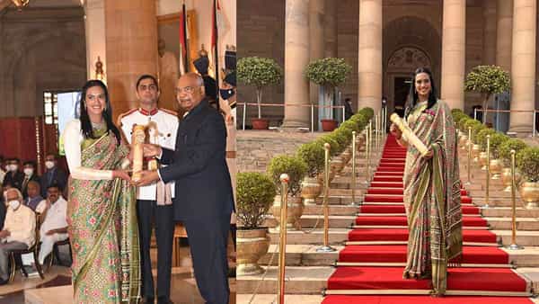 PV Sindhu: చీరలో ఎంత సక్కగుందో... పీవీ సింధు ధరించిన శారీ గురించి ఆసక్తికర విషయాలు