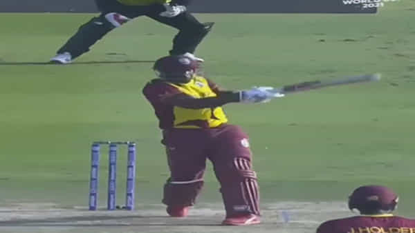 T20 World Cup 2021: టీ20 వరల్డ్ కప్లో భారీ సిక్సర్ కొట్టిన రసెల్.. ఎంత దూరం వెళ్లిందంటే..