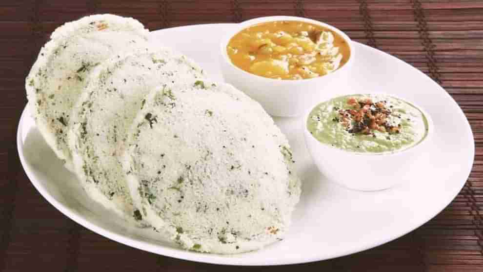 Rava Idli: ఇంట్లోనే వెరైటీ ఇడ్లీని తయారు చేయండి.. సూపర్‌ టేస్ట్‌ని ఆస్వాదించండి..