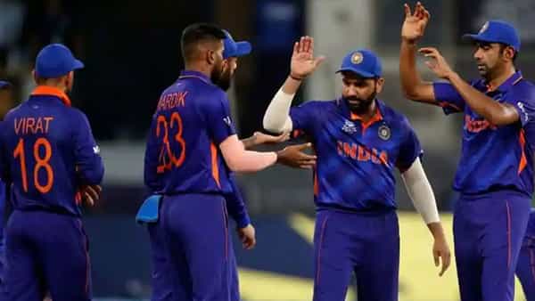 Rohit Sharma: కెప్టెన్గా రోహిత్ శర్మ.. టీ20 జట్టులో కోహ్లీ స్నేహితుడికి నో ప్లేస్.. లిస్టులో మరో ఐదుగురు.!