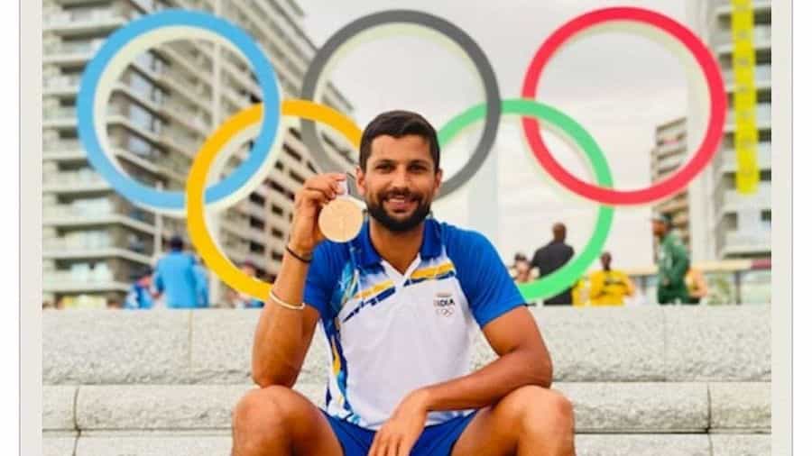 రూపిందర్ కూడా తన కుటుంబ పరిస్థితిని అర్థం చేసుకున్నాడు. ఒకప్పుడు తాను రూ. 50లు ఖర్చు పెట్టేందుకు కూడా ఆలోచించే పరిస్థితిలో ఉంది. కానీ నేడు తన కుటుంబంతో కలిసి తన కలలన్నీ నెరవేర్చుకుంటున్నానని ఓ ఇంటర్వ్యూలో తెలిపాడు.