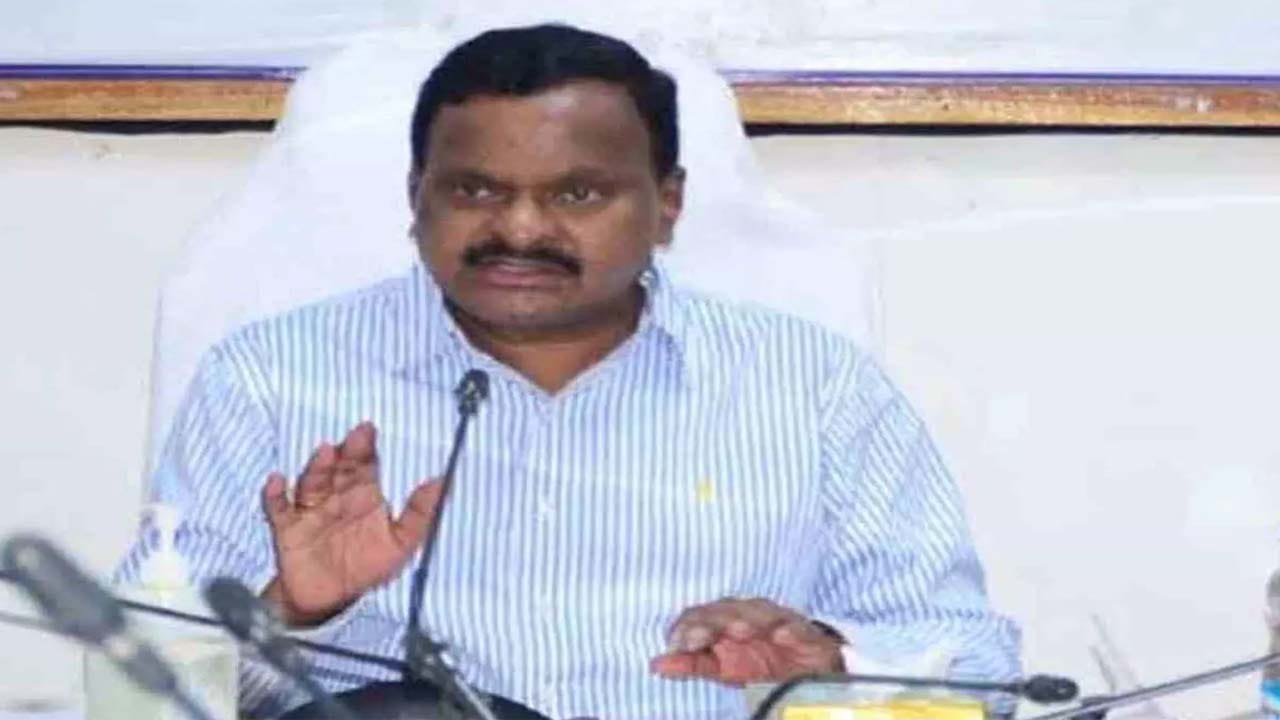 సిద్ధిపేట కలెక్టర్ రాజీనామా ఆమోదంపై హైకోర్టులో పిటిషన్.. వివరాలివే.!