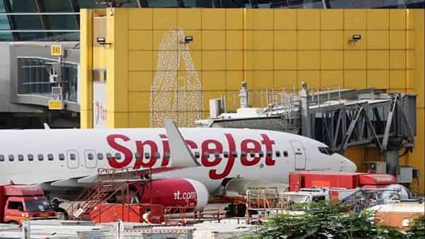 Spice jet Offer: రూ. 1122కి విమాన ప్రయాణం.. స్పైస్జెట్ బంపర్ ఆఫర్ జనవరి 5వరకు పొడిగింపు