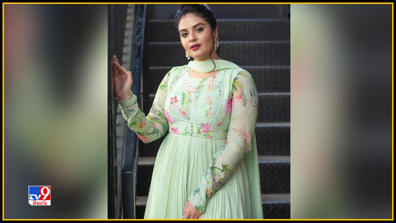 Sreemukhi New Photos. Credit by:Sreemukhi/Instagram