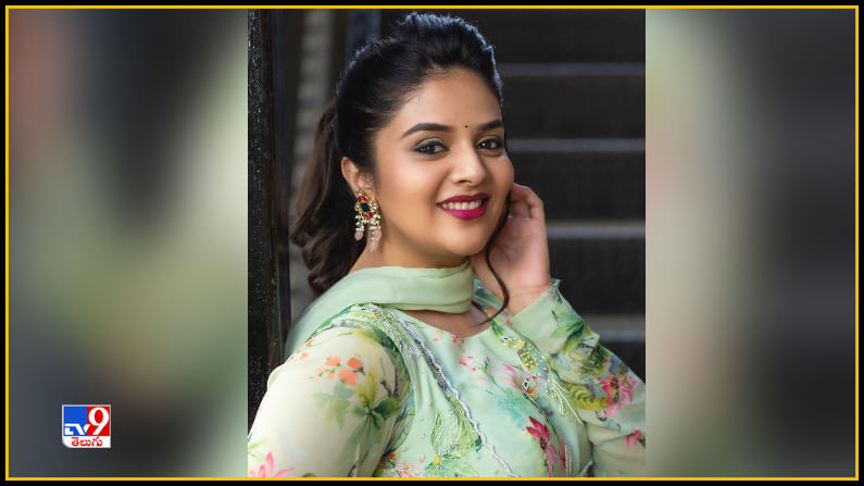 Sreemukhi New Photos. Credit by:Sreemukhi/Instagram