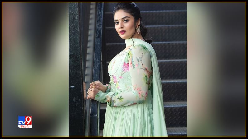 Sreemukhi New Photos. Credit by:Sreemukhi/Instagram