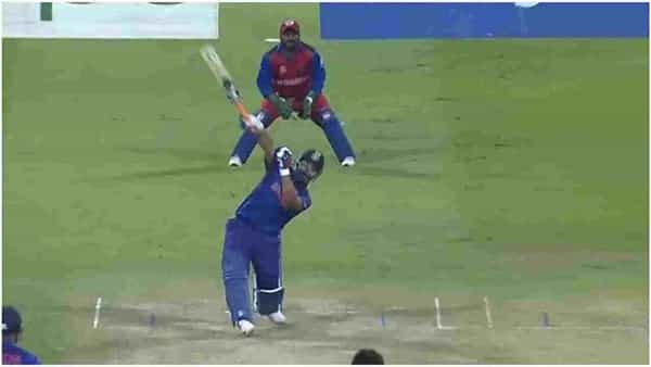 T20 World Cup 2021: అవన్నీ ఒంటి చేతి సిక్సులు కాదు.. ప్రపంచంలో ఎవ్వరూ అలా కొట్టలేరు: భారత మాజీ క్రికెటర్