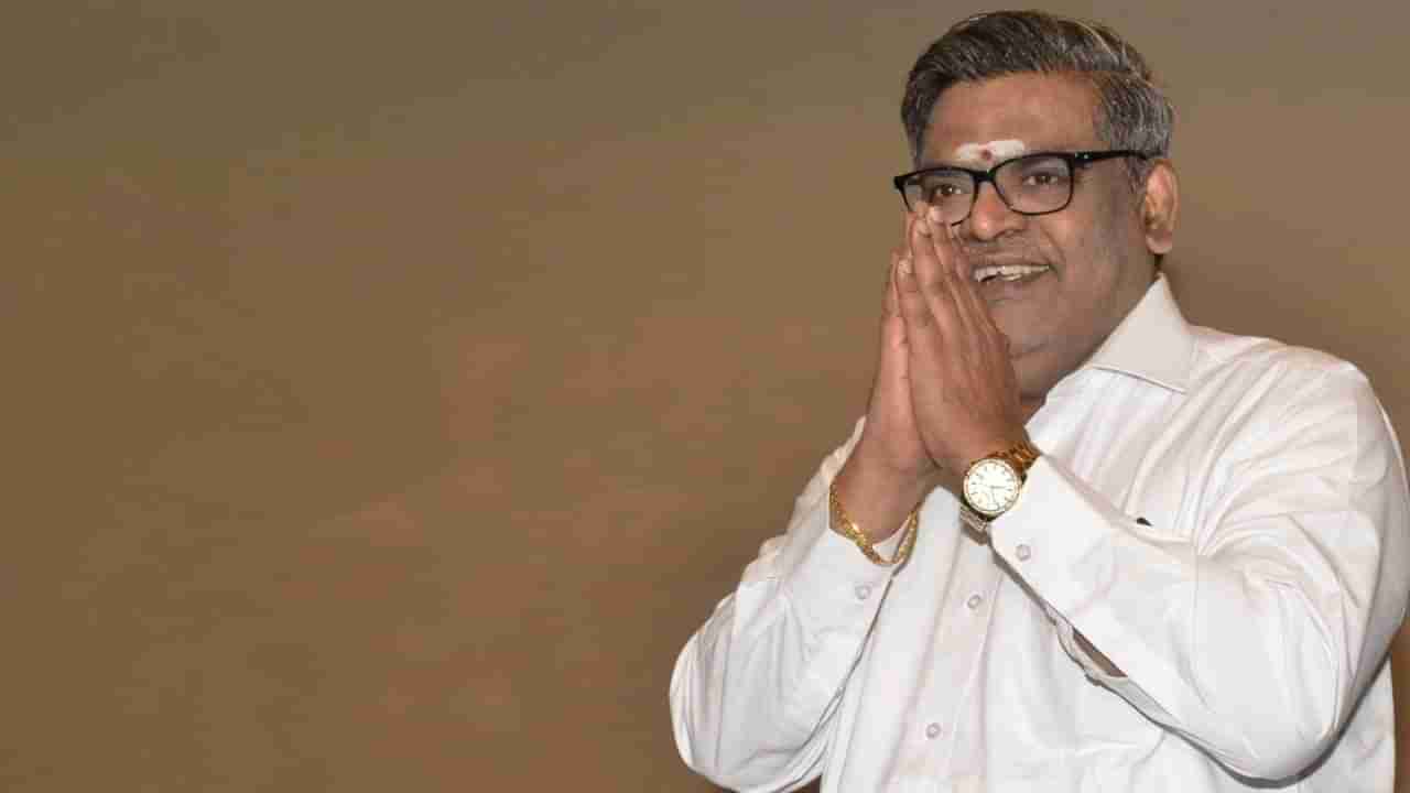 Sirivennela Sitarama Sastri: జగమంత కుటుంబం నాదీ.. ఏకాకి జీవితం నాది అంటూ గగనానికి సిరివెన్నెల..