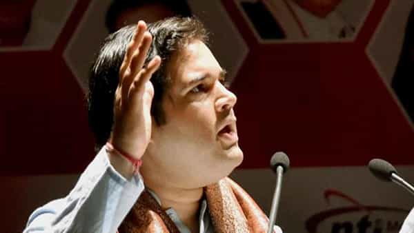 Varun Gandhi: రాత్రిపూట కర్ఫ్యూ వెనుక లాజిక్ అర్థంకావడం లేదు.. వరుణ్ గాంధీ ఆసక్తికర ట్వీట్