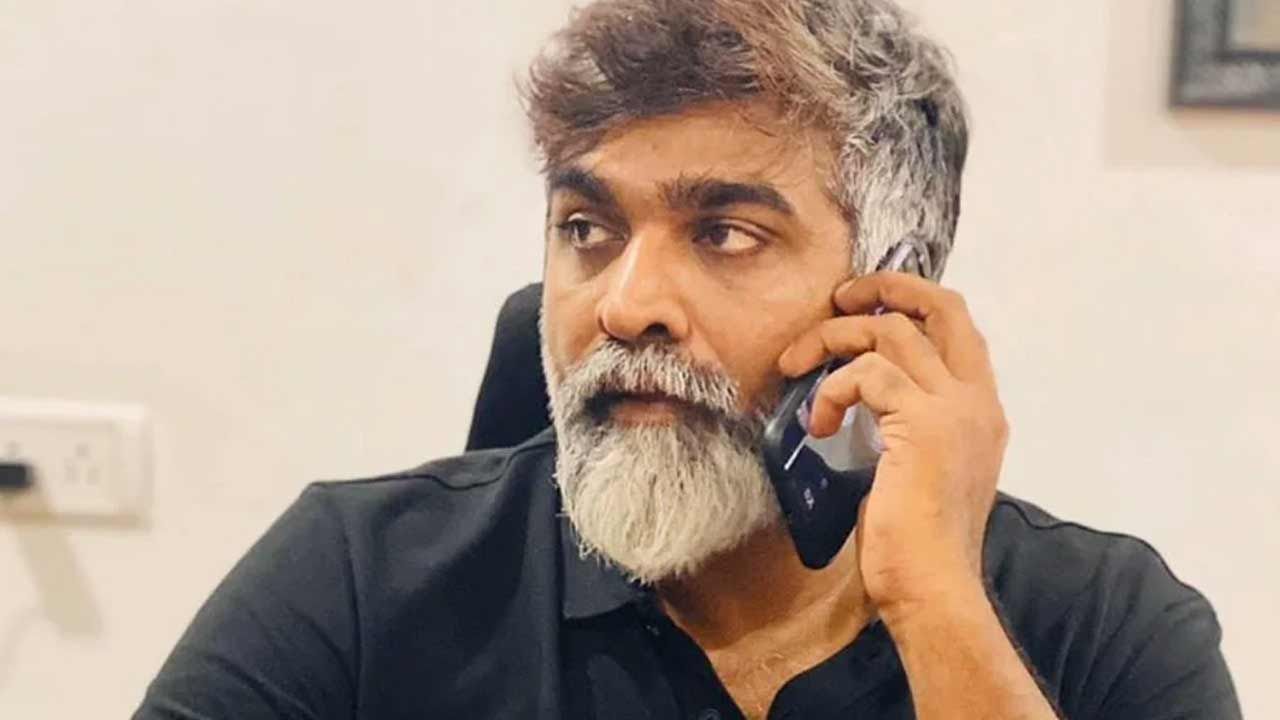 Vijay Sethupathi: విజయ్ సేతుపతిని తన్నిన వారికి నగదు రివార్డు.. బీజేపీ నాయకుడు సంచలన ప్రకటన..