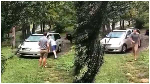 Viral Video: కారులో నుంచి వింత శబ్దాలు.. భయపడుతూనే దగ్గరకు వెళ్లి చూడగా ఊహించని షాక్.!