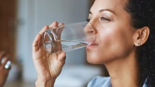 Ginger Tea Side Effects: అల్లం టీ తాగేవారికి షాకింగ్ న్యూస్.. రోజూ తీసుకుంటే ప్రమాదమే..