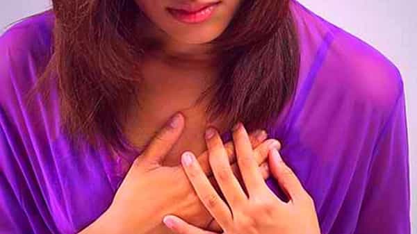 Women Health: మహిళల్లో రొమ్ము నొప్పి ఎందుకు వస్తుంది..! క్యాన్సర్ సాధారణ నొప్పికి గల తేడాలేంటి..?