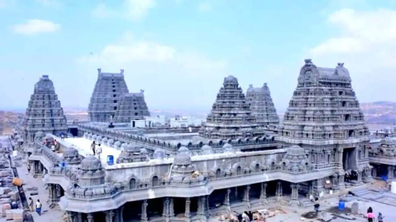 Yadadri Temple: డ్రోన్‌ కెమెరాల్లో యాదాద్రి ఆలయం.. కట్టిపడేస్తున్న సుందర దృశ్యాలు..