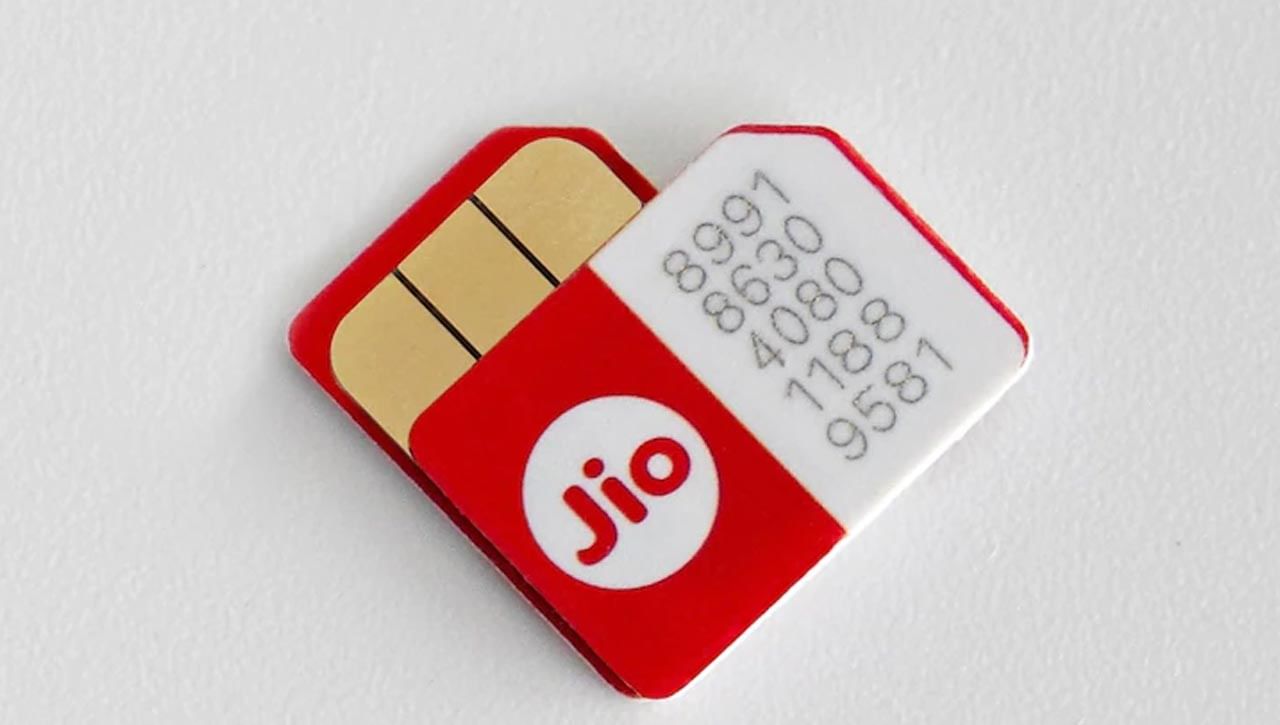 జియో పేరుతో ఏవైనా లింక్స్‌ వస్తే ఎట్టి పరిస్థితుల్లో స్పందించకూడదని జియో తెలిపింది. లింక్‌లపై క్లిక్‌ చేయమని జియో అడగదని జియో తెలిపింది. 