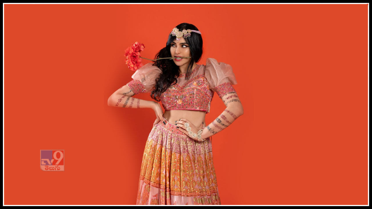 ఓ రేంజ్ లో రెచ్చిపోతున్న అదా శర్మ ఫొటోస్..