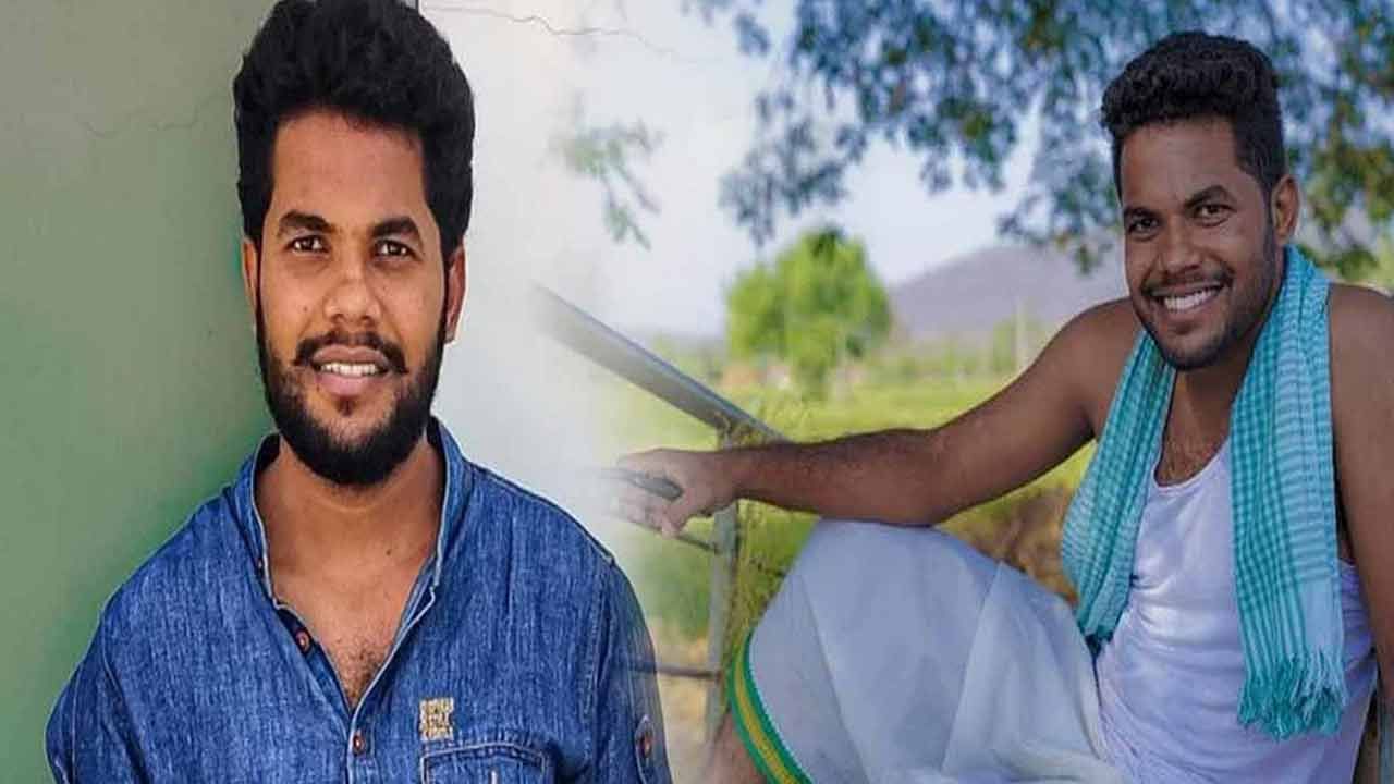 ఉపాద్యాయుడిగా విద్యార్థులను విద్యాబుద్దులు బోధిస్తూనే.. యూట్యూబ్‏లోని మై విలేజ్ షో అనే యూట్యూబ్ ఛానల్లో షార్ట్ ఫిల్మ్స్‏లో నటించి తనకంటూ ప్రత్యేక గుర్తింపు తెచ్చుకున్నాడు అనిల్. ప్రస్తుతం యూట్యూబ్‏లో అనిల్ గీలా వోల్గ్స్ అనే ఛానల్ నిర్వహిస్తూనే.. మరోవైపు మై విలేజ్ షోలో షార్ట్ ఫిల్మ్ చేస్తూ.. వెండితెరపై కూడా తన నటనతో ఆకట్టుకుంటూ యూత్ ఐకాన్‏గా నిలిచాడు అనిల్.