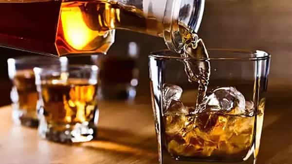 AP Liquor Rates: ఏపీ మందుబాబులకు గుడ్న్యూస్.. తగ్గించిన మద్యం ధరలు నేటి నుంచి అమలు.. ఎంత తగ్గాయంటే..!