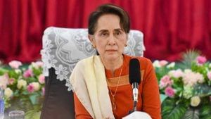 Aung Aan Suu Kyi: మయన్మార్ నేత ఆంగ్ సాన్ సూకీకి మరోసారి షాక్... మరో నాలుగేళ్ల జైలు శిక్ష విధించిన కోర్టు