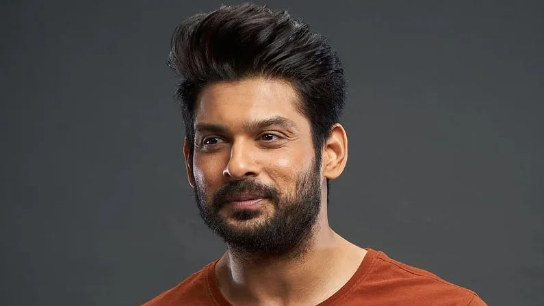 కొన్ని బాలీవుడ్‌ సినిమాల్లోనూ, వెబ్‌ సిరీసుల్లోనూ నటించి మెప్పించాడు సిద్ధార్థ్‌ శుక్లా. సినిమా ఇండస్ట్రీలో ఎంతో ఉజ్వల కెరీర్‌ సొంతం చేసుకోవాల్సిన ఈ యువ నటుడు నాలుగు పదుల వయసులోనే గుండెపోటుతో కన్నుమూశాడు.