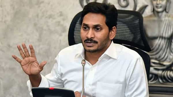 CM Jagan: రేపు ముఖ్య కార్యదర్శులతో సీఎం జగన్ భేటీ.. పీఆర్సీపై క్లారిటీ వచ్చే ఛాన్స్..