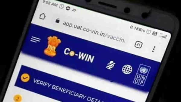 Vaccine Certificates: కేంద్ర మంత్రుల పేర్లతో వ్యాక్సిన్ సర్టిఫికేట్లు.. కావాలనే చేశారంటోన్న అధికారులు.. ఉన్నత స్థాయి విచారణకు ఆదేశాలు