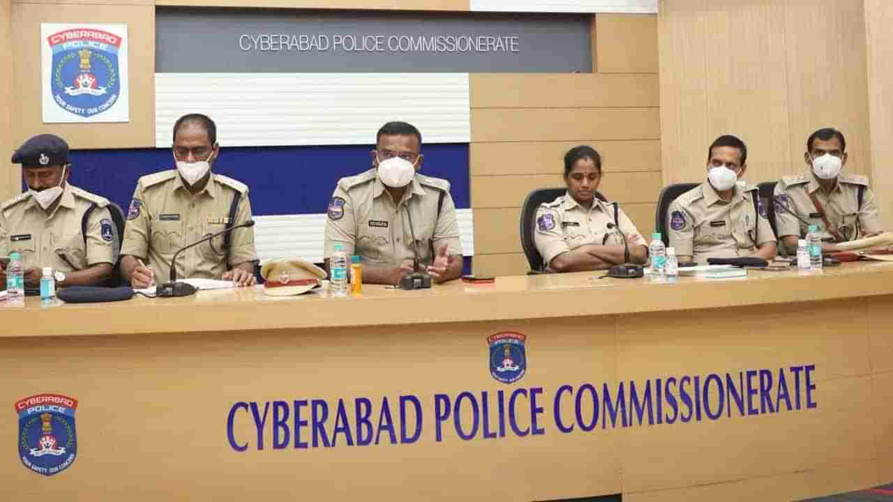 Cyberabad Police: బార్లు, పబ్బుల్లో మైనర్లను అనుమతించొద్దు.. నిబంధనలు ఉల్లంఘిస్తే కఠిన చర్యలు