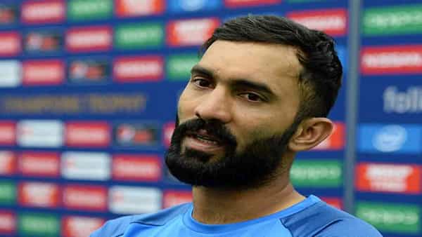 Dinesh Karthik: ముంబై టెస్ట్ తుది జట్టు నుంచి అతడిని తప్పించాలి.. అప్పుడే ఒత్తిడి తగ్గుతుంది..