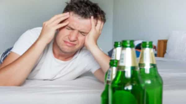 Hangover: బాగా తాగి హ్యాంగోవర్ అయిందా.. అయితే ఇలా చేయండి..