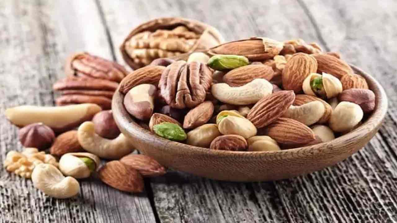 Dry Fruits: డ్రైఫ్రూట్స్ తిననంటూ పిల్లలు మారాం చేస్తున్నారా.. ఇలా ట్రై చేస్తే బెటర్..!