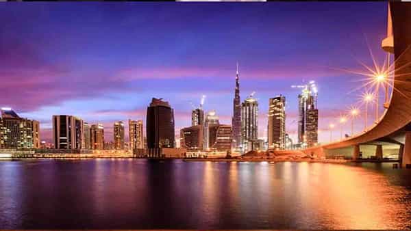 UAE: దుబాయ్ సర్కార్ సంచలన నిర్ణయం.. ఇక నుంచి నాలుగున్నర రోజులే పనిదినాలు