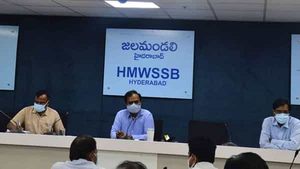 Water Supply Scheme: భాగ్యనగరవాసులకు అలెర్ట్.. ఉచిత నీటి పథకానికి నమోదు చేసుకోని వారికి బిల్లులు..