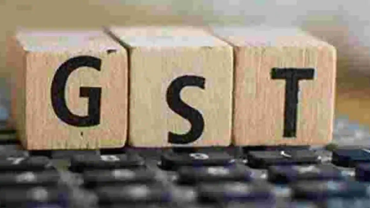 GST Rules: కొత్తసంవత్సరంలో జీఎస్టీ మోత.. బట్టలు.. ఆటోరైడ్‌లు మరింత భారం!