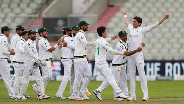 ICC Test Rankings: టాప్ 10లోకి మెరుపులా దూసుకొచ్చిన పాకిస్తాన్ ప్లేయర్.. ఇండియన్స్ స్థానాలు ఎలా ఉన్నాయంటే..?