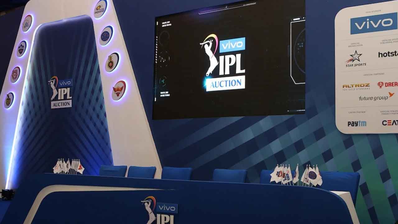 IPL-2022: మెగా వేలంలో ఆ ఆటగాళ్లను తిరిగి తీసుకోవాలని చూస్తున్న ఫ్రాంచైజీలు.. ఎవరు వారు..