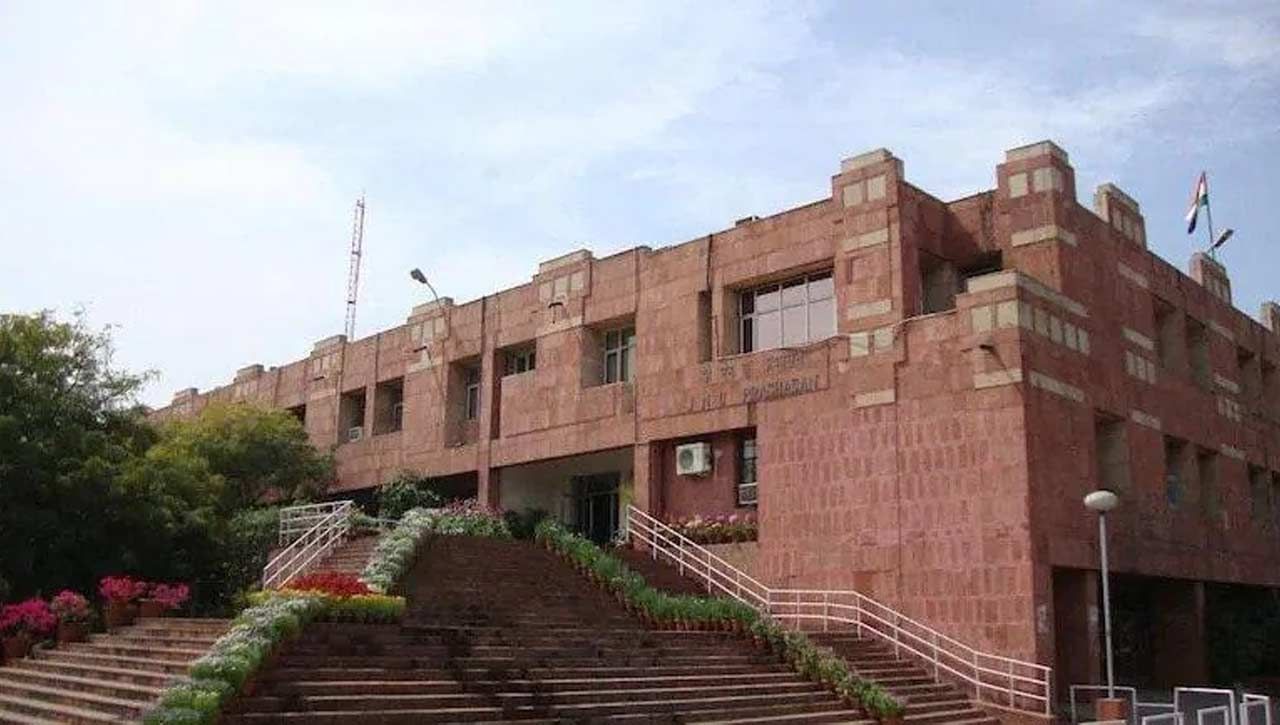 JNU Delhi: ఆ డాక్యుమెంటరీ స్క్రీనింగ్‌ను వెంటనే ఆపేయండి.. విద్యార్థులకు సర్క్యూలర్‌ జారీ చేసిన జేఎన్‌యూ అధికారులు..