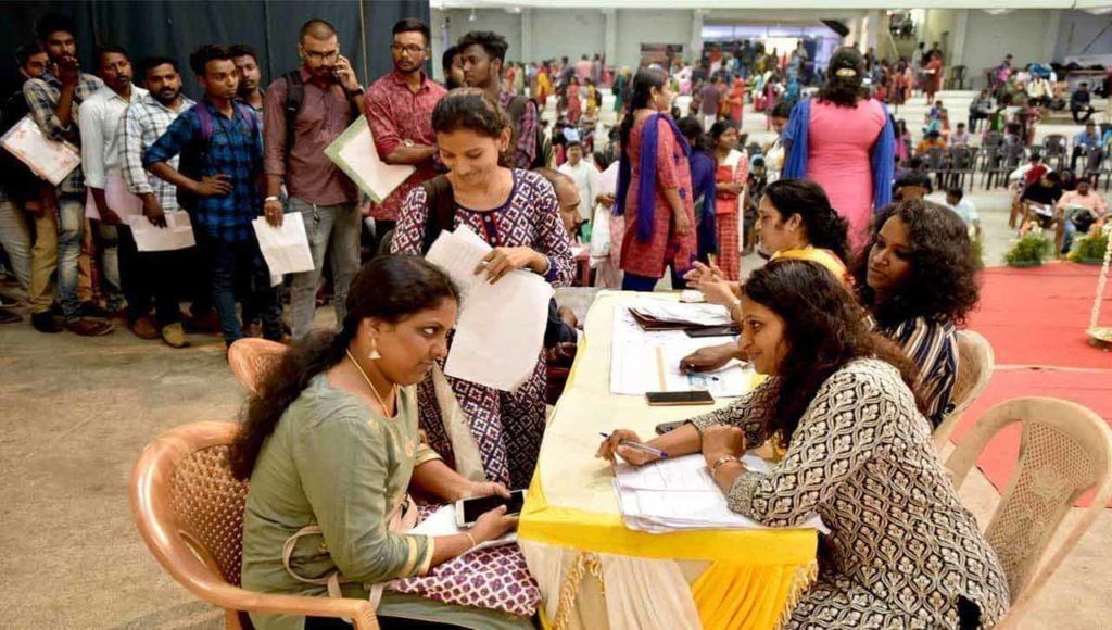 Job Fair: నిరుద్యోగులకు బంపరాఫర్.. నేడు, రేపు హైదరాబాద్ జేఎన్టీయూలో జాబ్ మేళా.. 10 వేలకుపైగా ఉద్యోగాలు.. Job Fair: నిరుద్యోగులకు బంపరాఫర్.. నేడు, రేపు హైదరాబాద్ జేఎన్టీయూలో జాబ్ మేళా.. 10 వేలకుపైగా ఉద్యోగాలు..