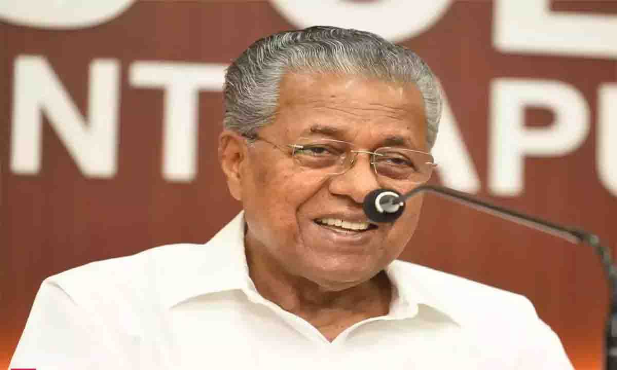 Kerala CM: ఓమిక్రాన్ నేపథ్యంలో కేరళ సీఎం కీలక ప్రకటన.. వ్యాక్సిన్ తీసుకోకుంటే.. ఉచిత వైద్యం నిలిపివేస్తాంః కేరళ సీఎం